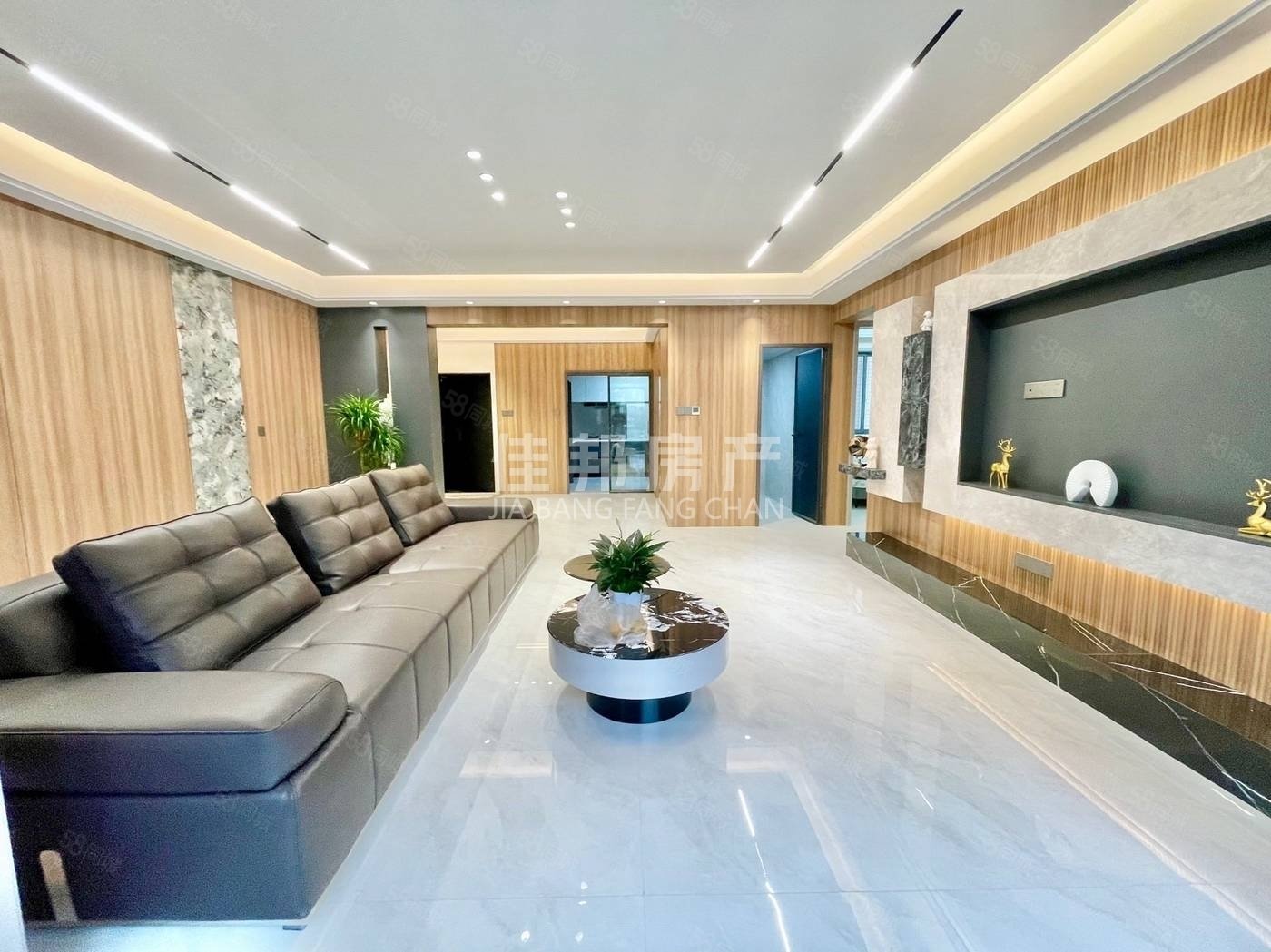 电信佳苑3室2厅2卫126㎡南北83.8万