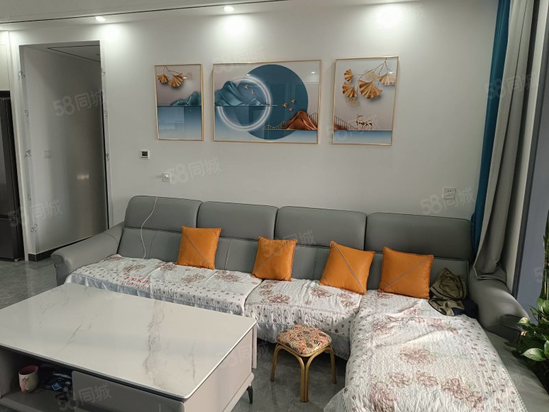 阳光一品135万精装修四室两厅两卫带车位储藏室