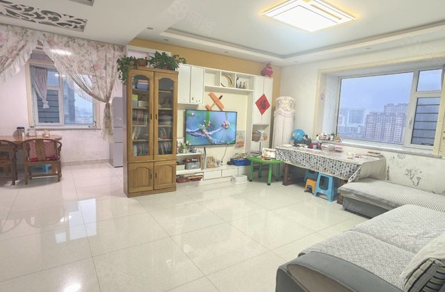 市中心光岳花园  满五   带车位地下室可贷款