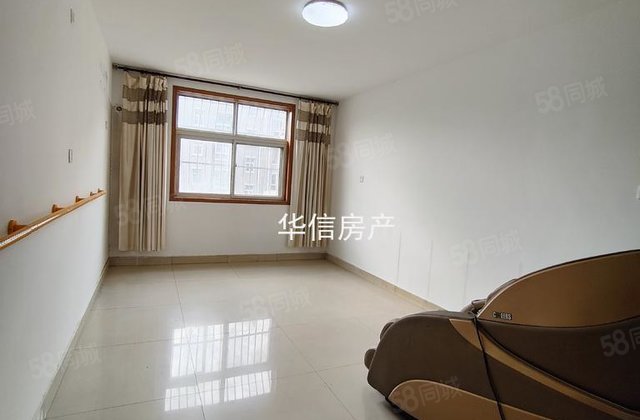 出售名人苑二期   三楼 户型很好 价格不高