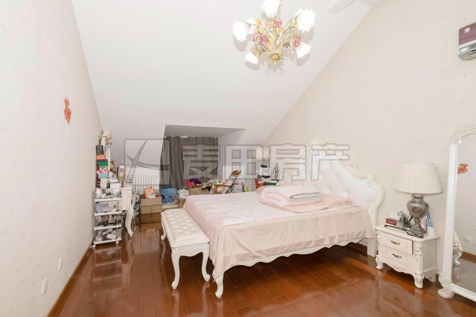 潤千秋佳苑6室3廳3衛(wèi)223㎡南北1650萬