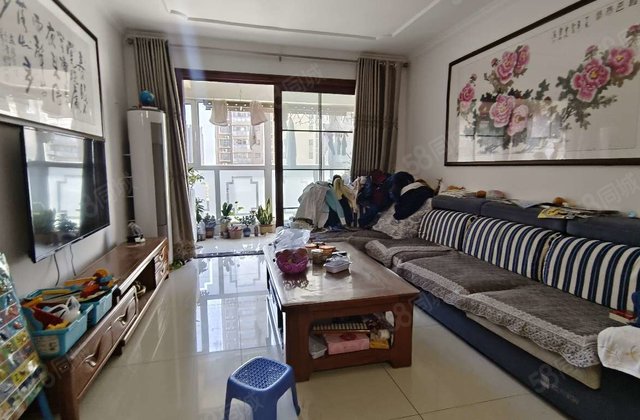 文轩外国语一中附近中间楼层电梯房