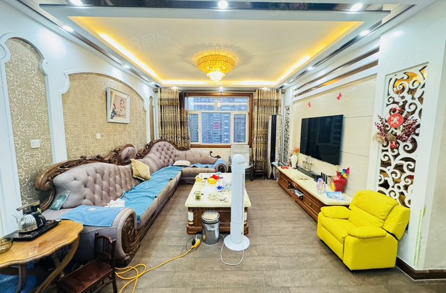 徒骇河 昌润莲城 带车位 154平109万 13层 随时看房