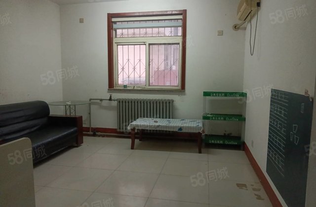 文轩二   电四院 三室 边户120万有储