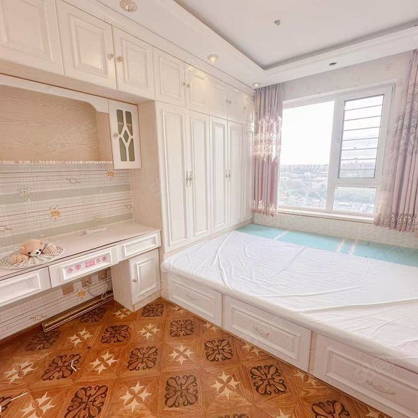 合租｜美女找室友！短租月付都可以 下楼就是地铁 水电网全有全包