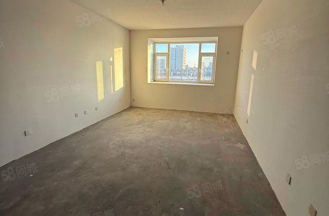 华实小区3室2厅131.65㎡90万二手房图片