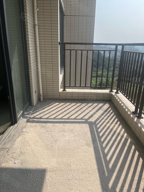 悦景康城天韵4室2厅2卫104㎡南65万