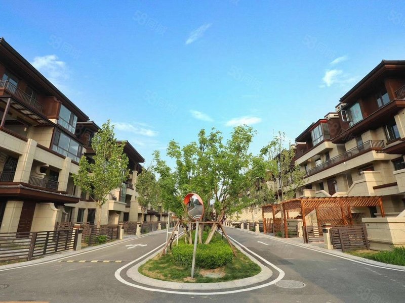 通州东,临地铁,70年叠拼别墅可**,环境优美,水系环绕