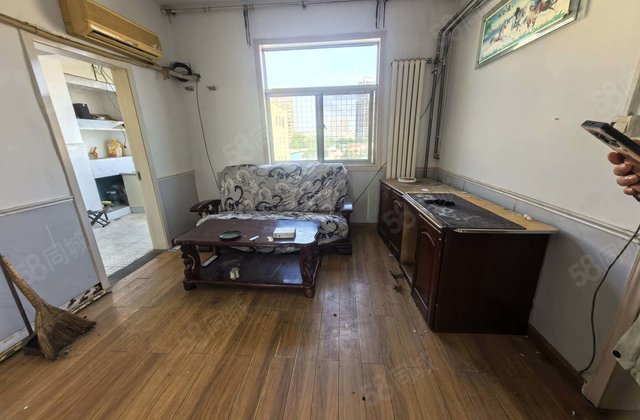 网通公司家属院(红旗巷) 简单装修 南北通透 2室2厅 看房