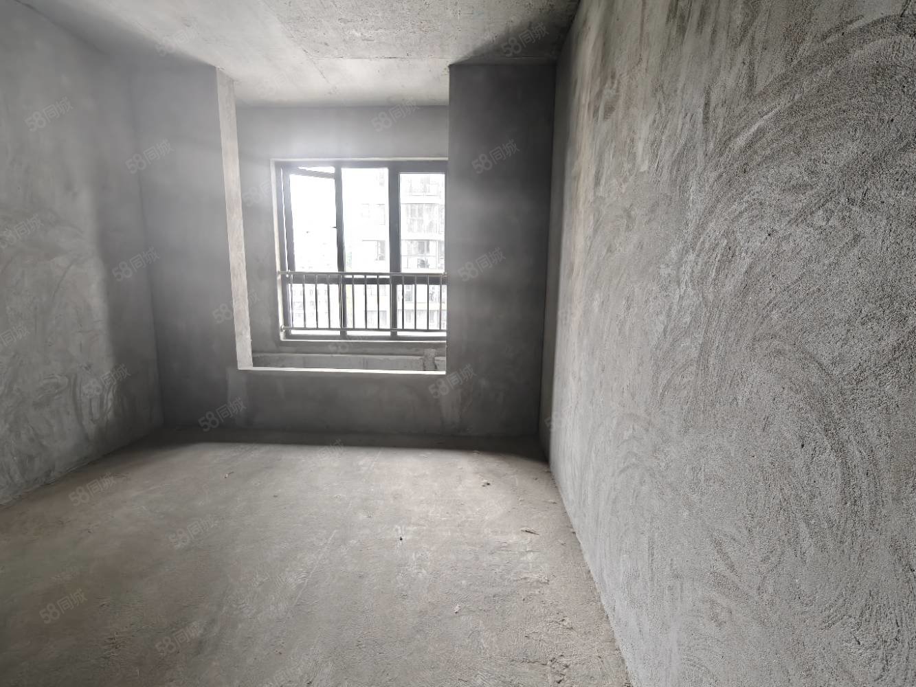 香山苑小区(张湾)3室2厅2卫106㎡南北78万