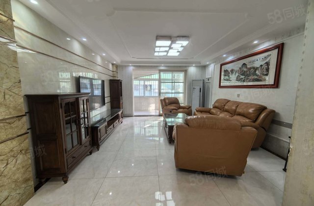 鸿顺花园，区妇幼附近，阳光实验，一楼带大车库带所以家具家电