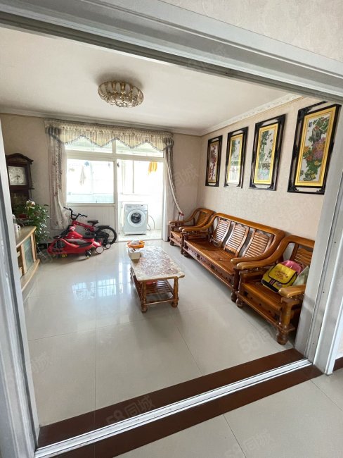 金城花园3室2厅1卫86㎡南北75万