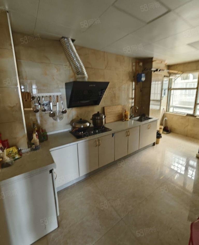 新苑名府2室2厅1卫94㎡南北40万