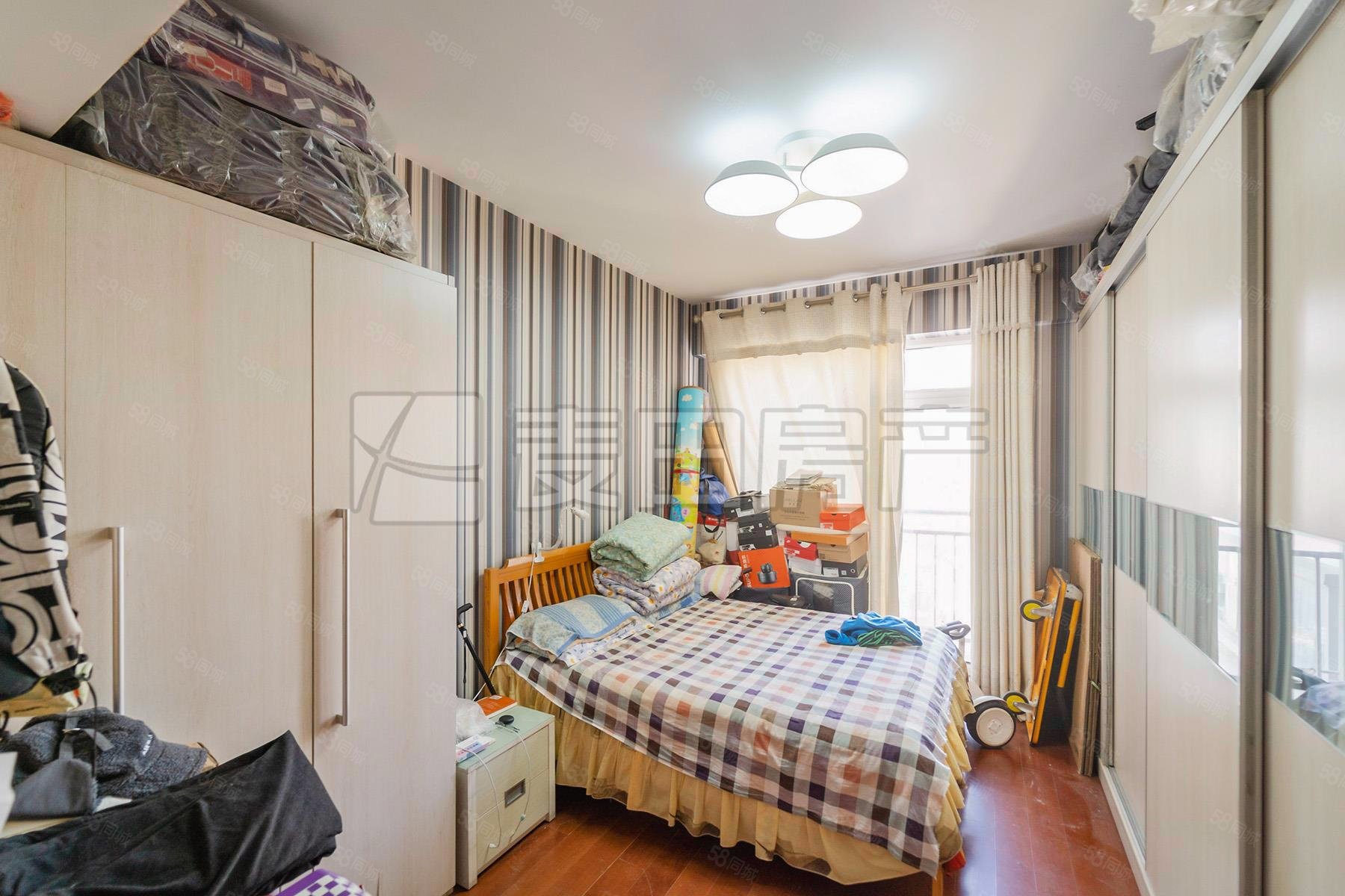 寶星華庭4室2廳3衛(wèi)203.78㎡南北1198萬