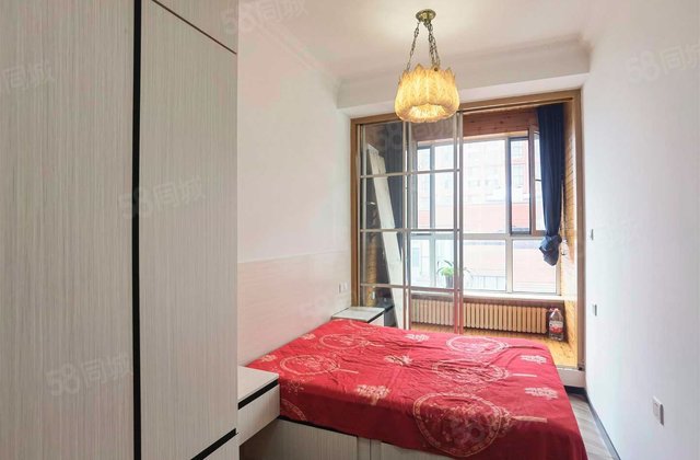 悦泰林里小区2室1厅52.99㎡160万二手房图片