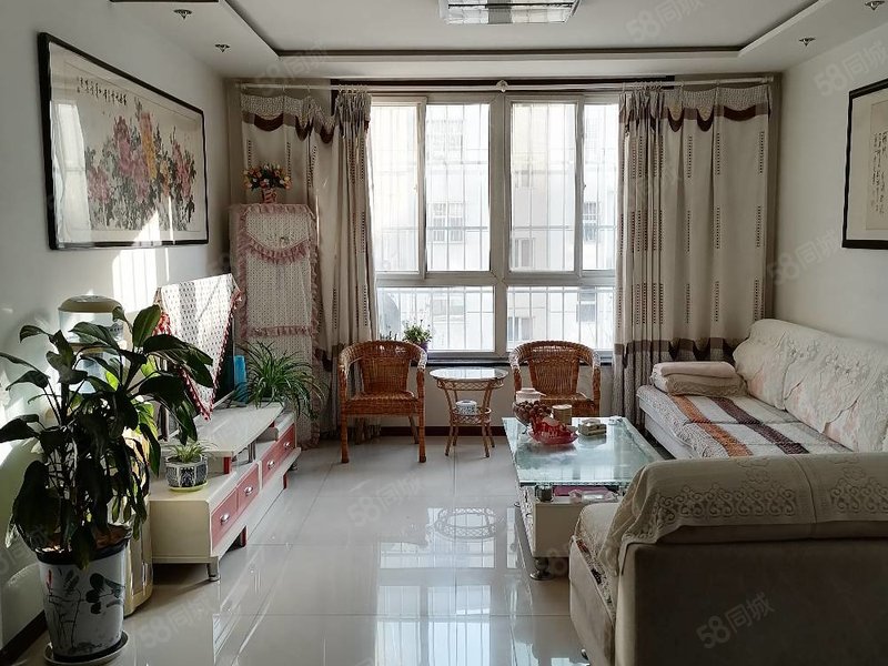 嘉兴园小三居精装中间楼层房本满二随时过户