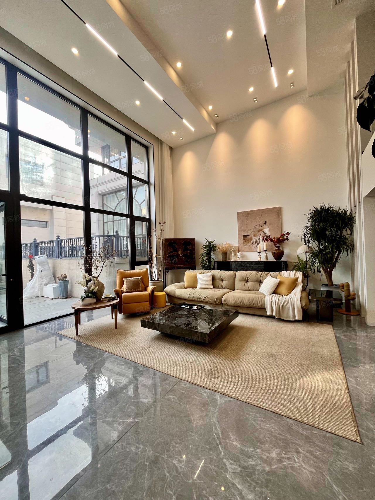 澳景園5室3廳5衛(wèi)486㎡南北2800萬