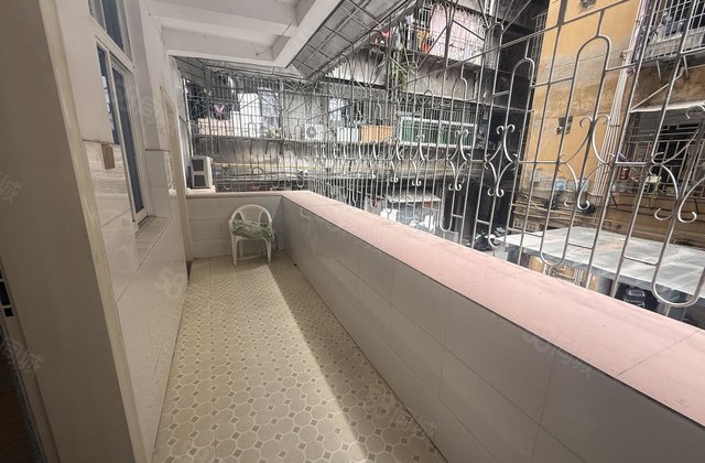 南门社区4室2厅128.81㎡115万二手房图片