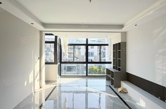 湖畔现代城(二区)4室2厅121.68㎡88.8万二手房图片