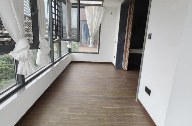 仁山公园紫荆苑4室2厅138㎡54.8万二手房图片