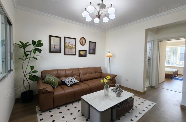 火车站电梯洋房，柳泉花园，安民小区高层三室精装，拎包入住。