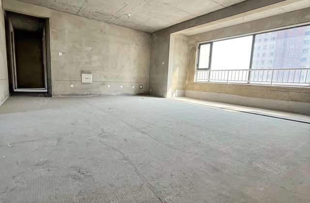 鲁商知春湖乐活园(公寓住宅)4室2厅164㎡70万二手房图片