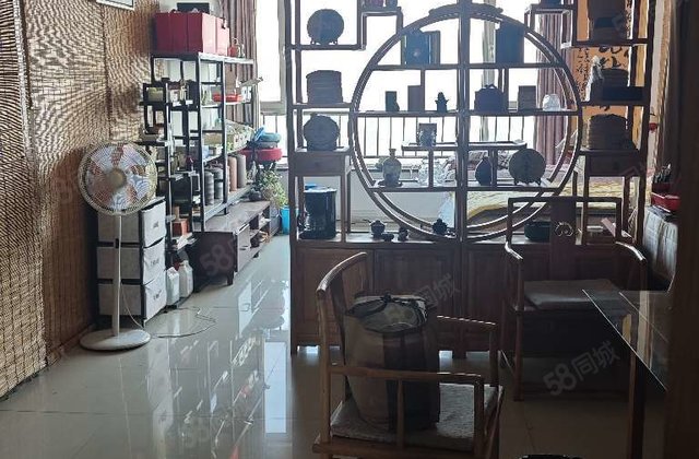 新东方国际 中间楼层 次新小区 正规商品房 随时看房