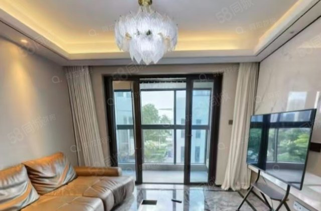 世茂璀璨万镜4室2厅132.89㎡305万二手房图片