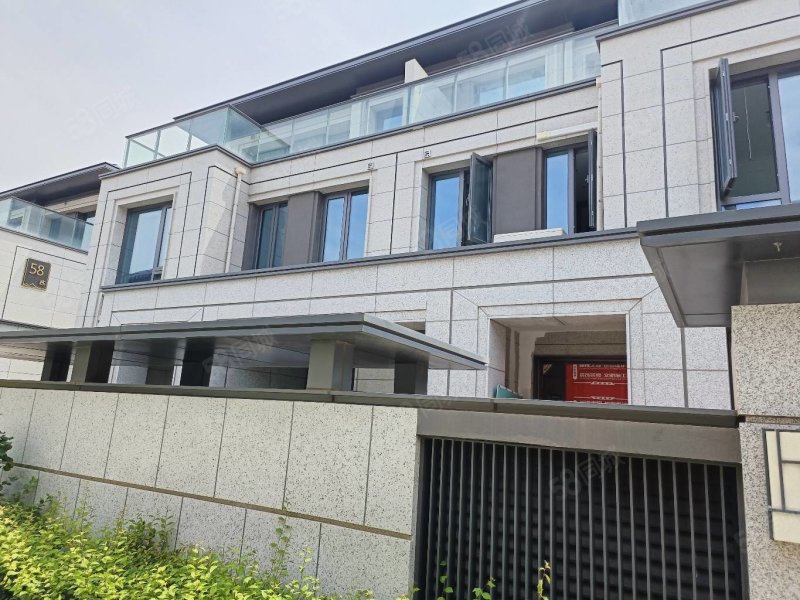 城北绿城桃李春风别墅带前后院   随时看房