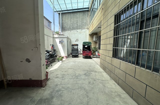 靳作新村4室3厅223㎡49.8万二手房图片