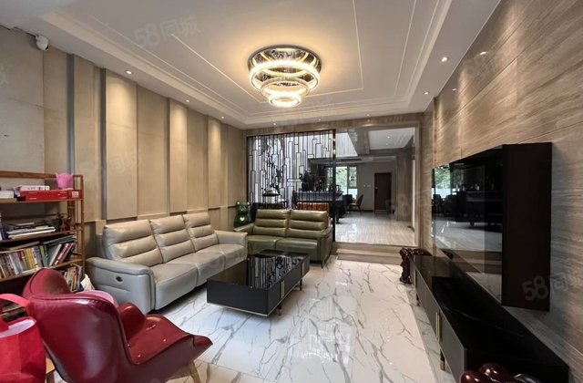 山水文园！精装修别墅挑空设计采光好停车方便！带商铺！