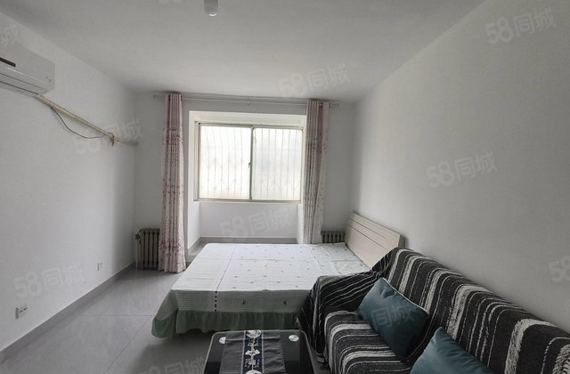 急售文轩本部，闸口新时代。三楼，两室。停车方便