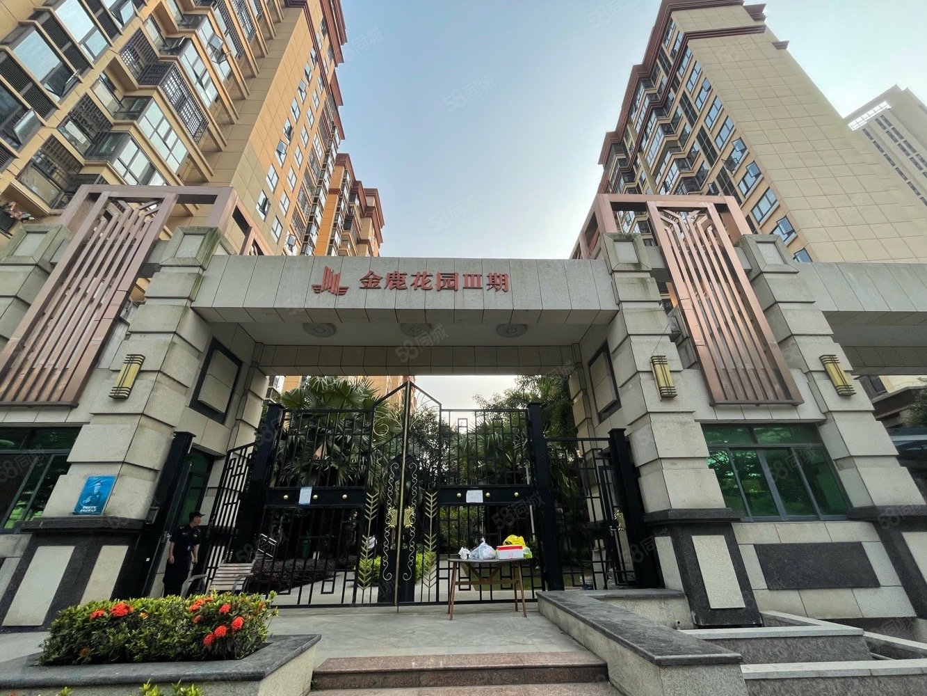 国兴大道融创海口一号旁金鹿花园3期人车分流拎包入住小高层