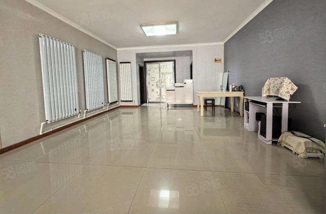 阳光花园4室2厅176㎡50万二手房图片