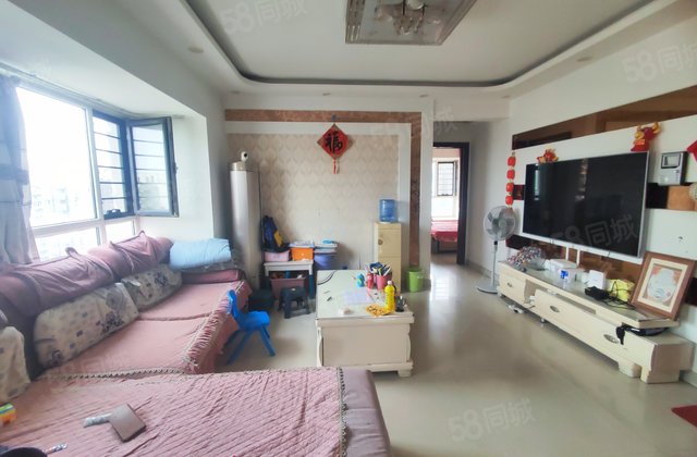 阿卡四期，三室，产权清晰，房东诚售，看中可谈，总价单价低