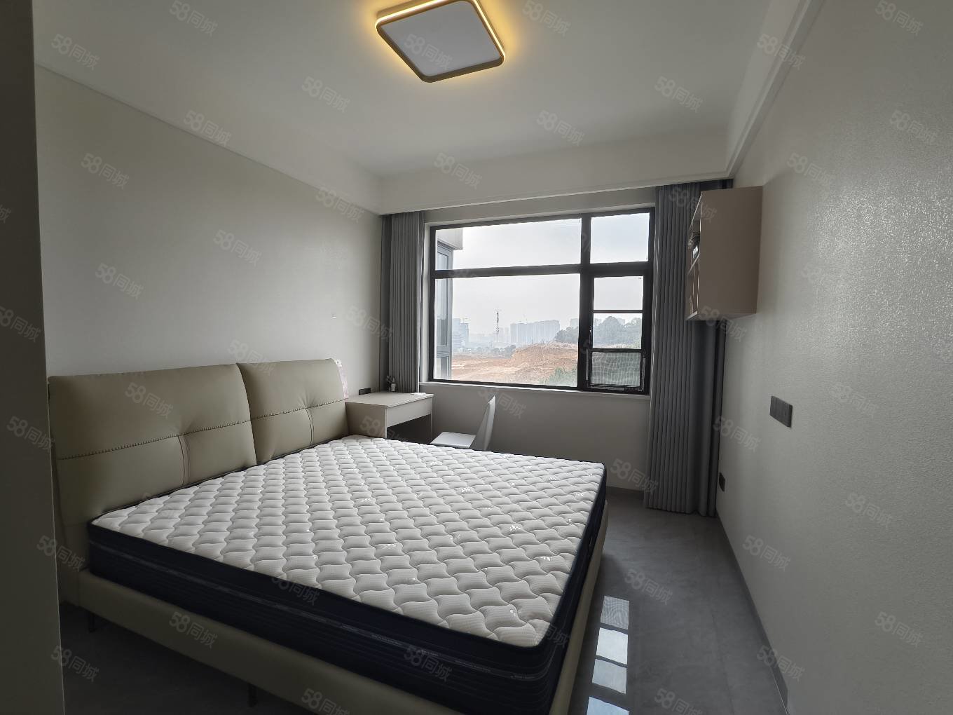 德和沁园4室2厅2卫139㎡南北130万