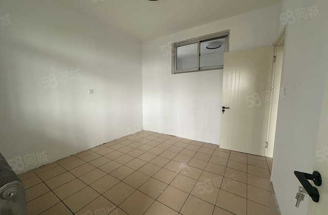 东昌老校 兴华路 片聊建家属院3室55万 免大税 停车方便