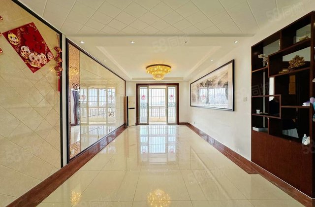 ，改善型四室两厅两卫，新水明珠中间楼层，带车位储藏室