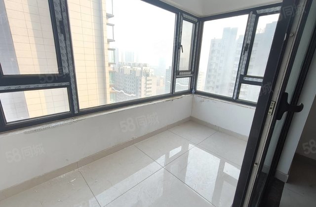 中间楼层！电梯房！新房未住年轻人结婚！看房方便！江南里！六期