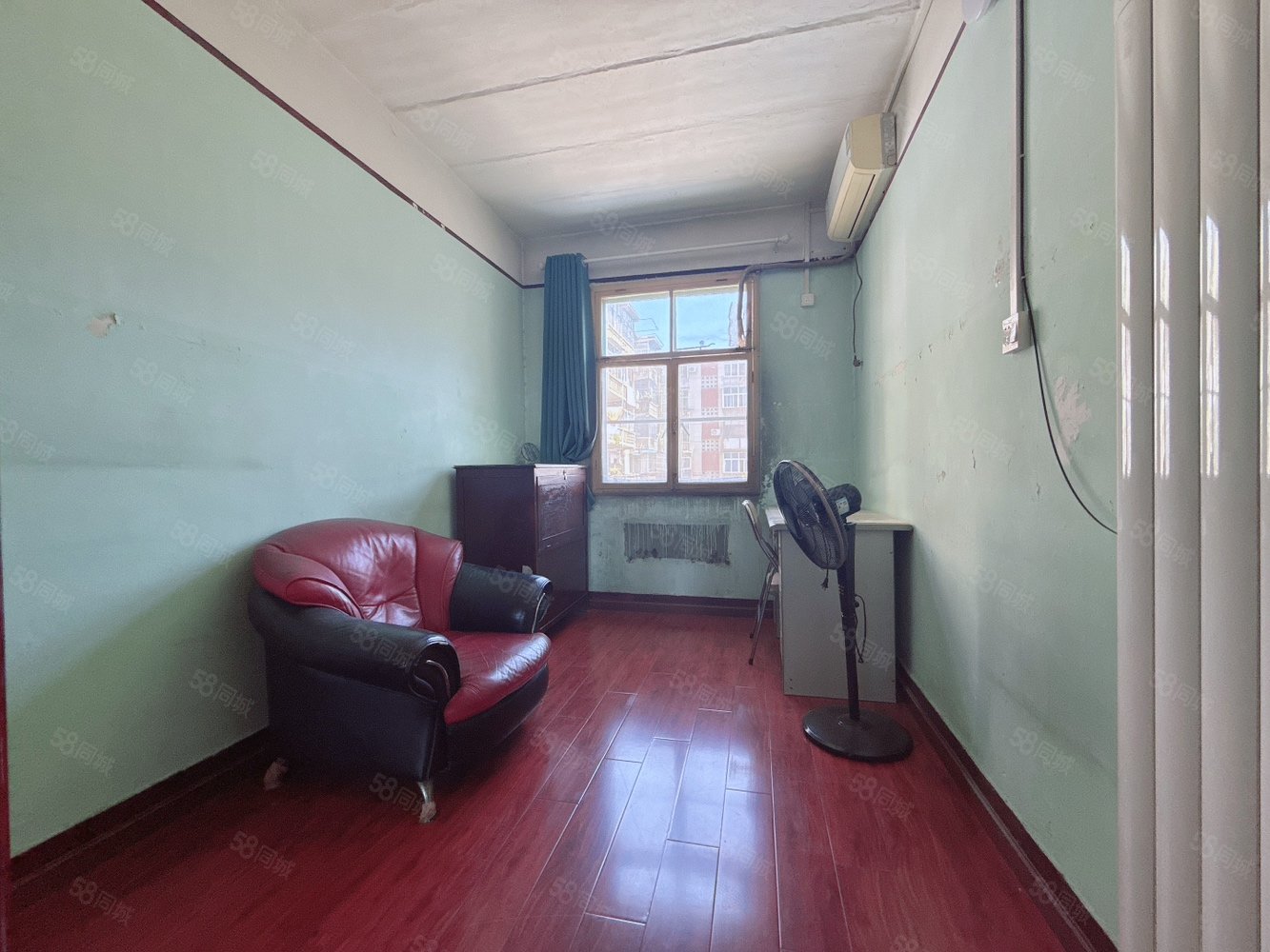 沿河小区2室2厅1卫75㎡南北25万