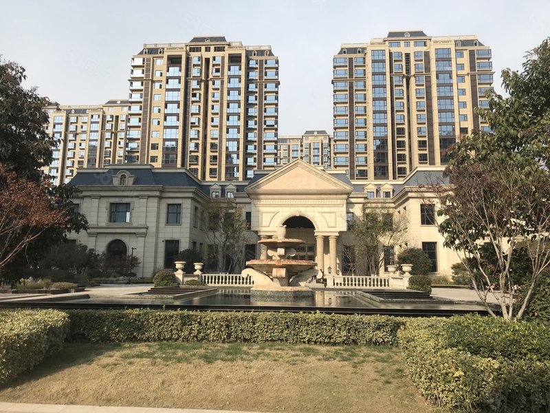 金沙如意城房东急售144平三室两厅有证可分期