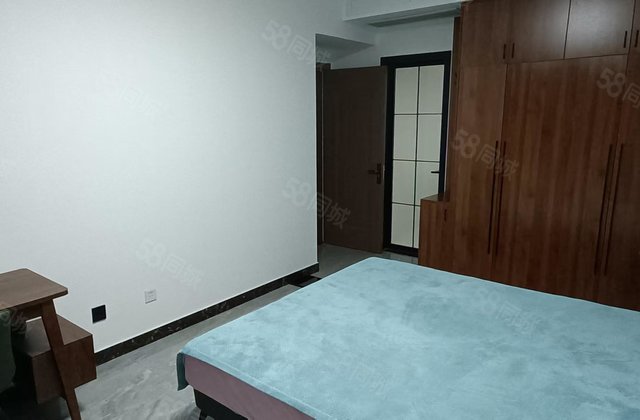 房东诚心卖 绿城百合新城 板楼 商圈成熟 近医院 朝南 急卖