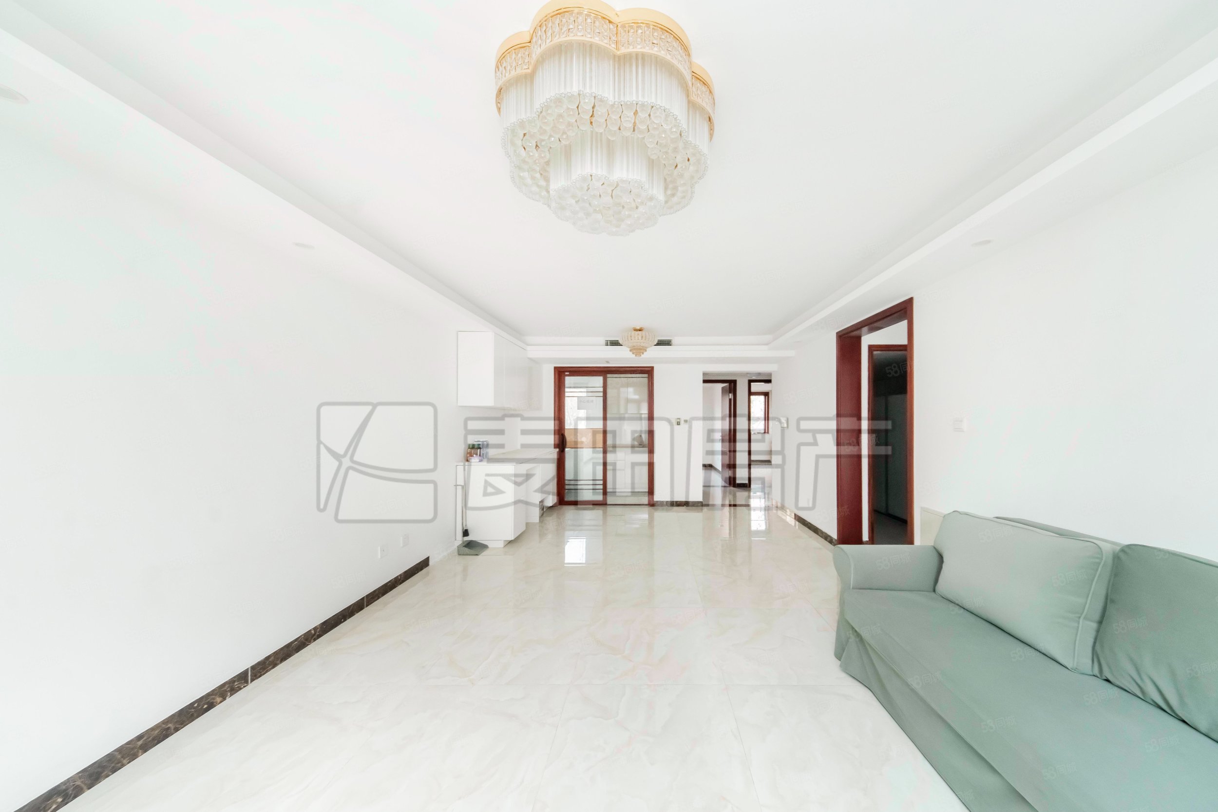 世華龍樾三里3室2廳2衛(wèi)111.52㎡南北1120萬