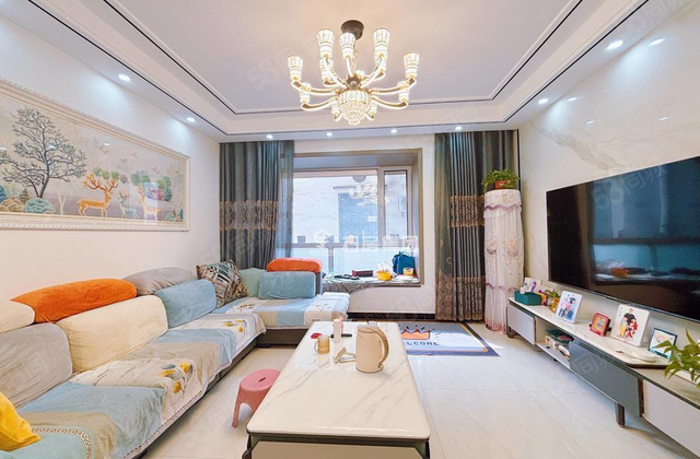 老文轩，新东方龙湾二期，孝心一楼，精装，三室两厅