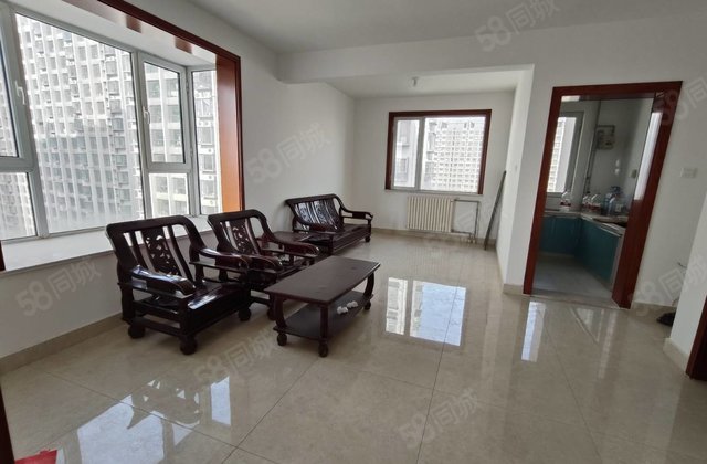 抢，此一套香江区妇幼，水城雅居电梯边户，鸿顺花园剧院，送储