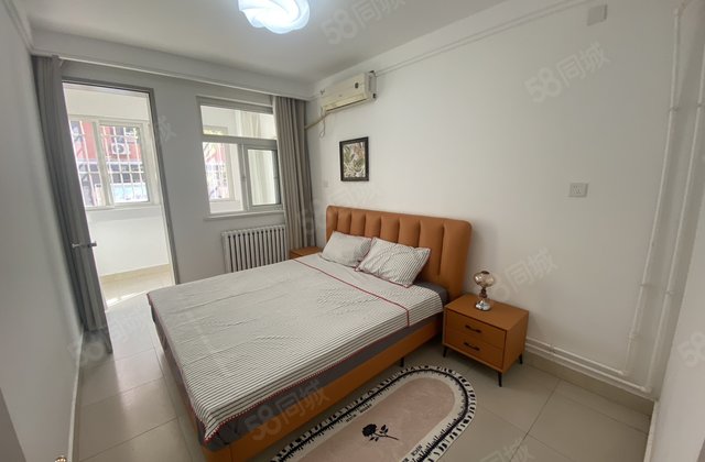 湖边1楼3室 带储藏室 价格可议 鼎舜南区湖边