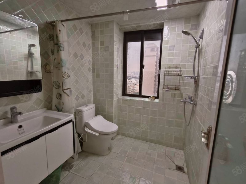 公园一号3室2厅2卫126.23㎡南北129万