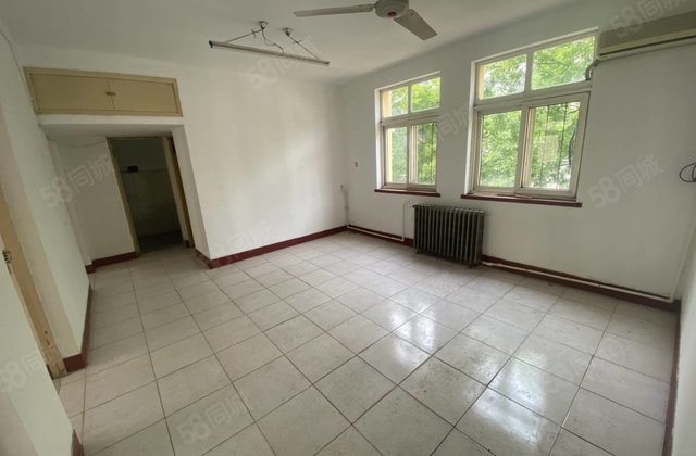 东昌总部 兴华路附近家属院 三室全明户型好楼层 停小车方便