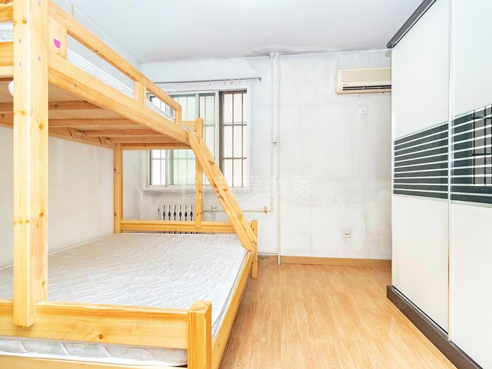 潘家園南里2室1廳1衛(wèi)88.02㎡東南400萬