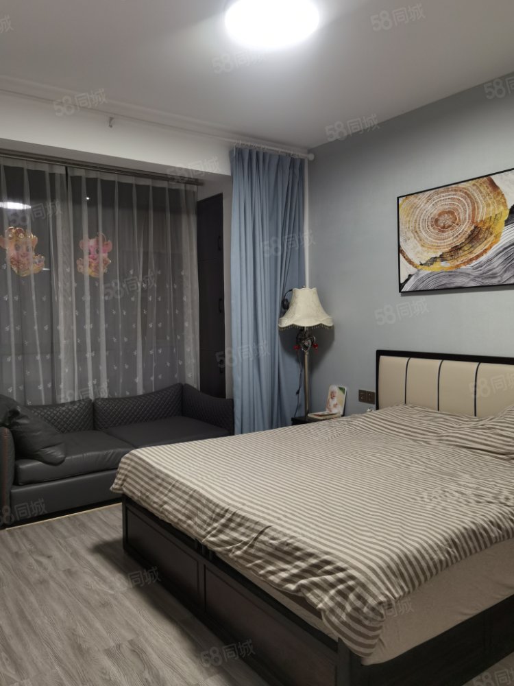 万固誉江南小区3室2厅2卫113.3㎡南160万